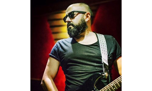 SELİM ÖZTÜRK  (GİTAR)